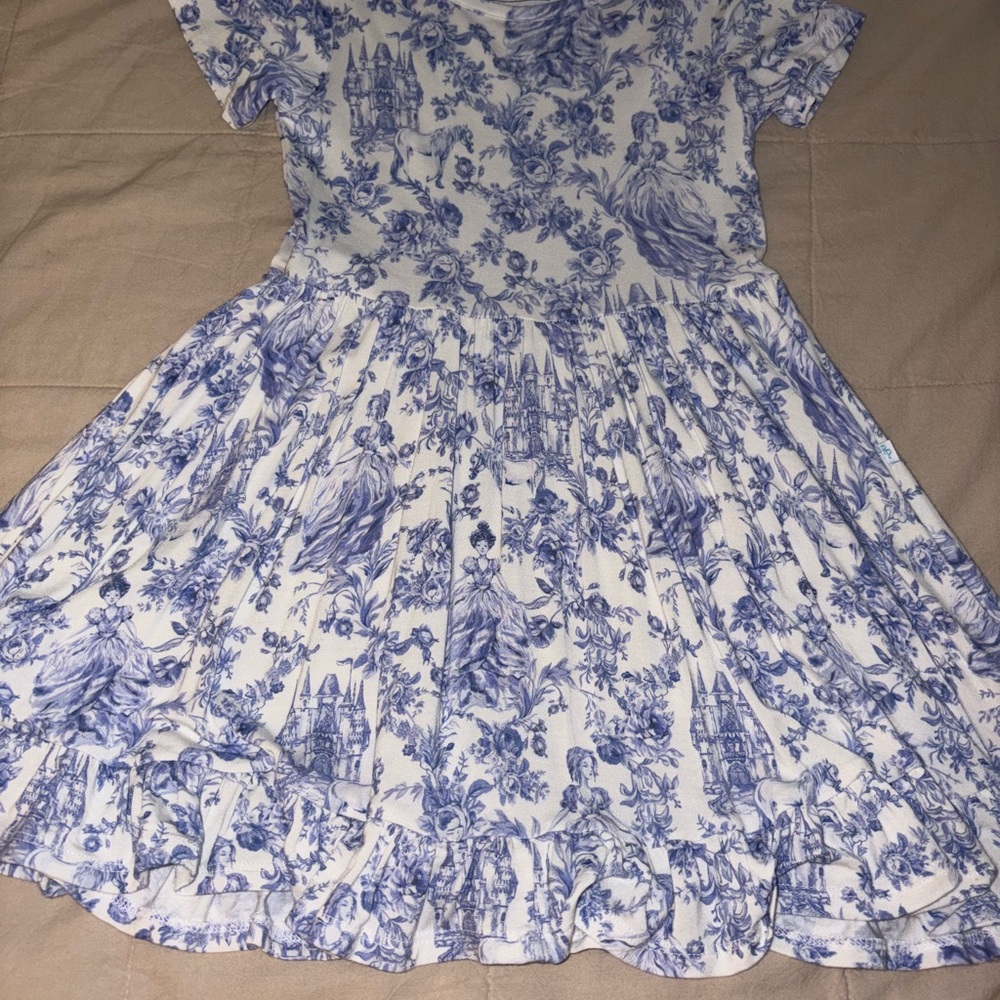 Posh peanut dress